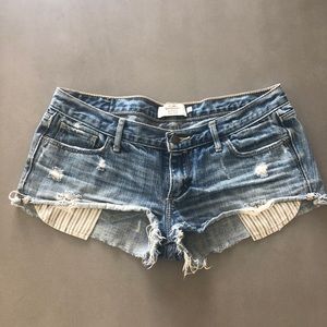 Iconic Abercrombie short shorts